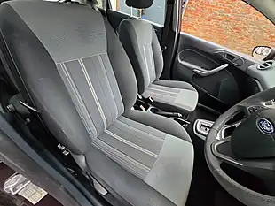 Used 2009 Ford Fiesta Edge 5dr Red - Interior and Exterior details 14