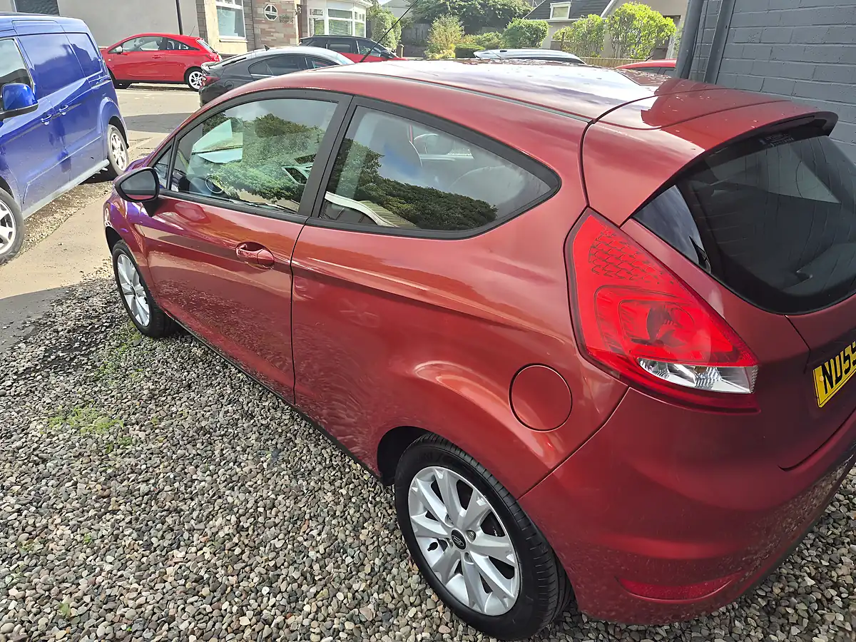 Used 2009 Ford Fiesta Edge Red - Interior and Exterior details 6