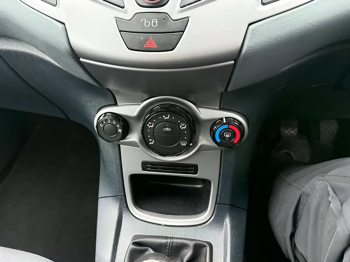 Used 2009 Ford Fiesta Style Black - Interior and Exterior details 18