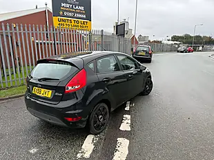 Used 2009 Ford Fiesta Style Black - Interior and Exterior details 8