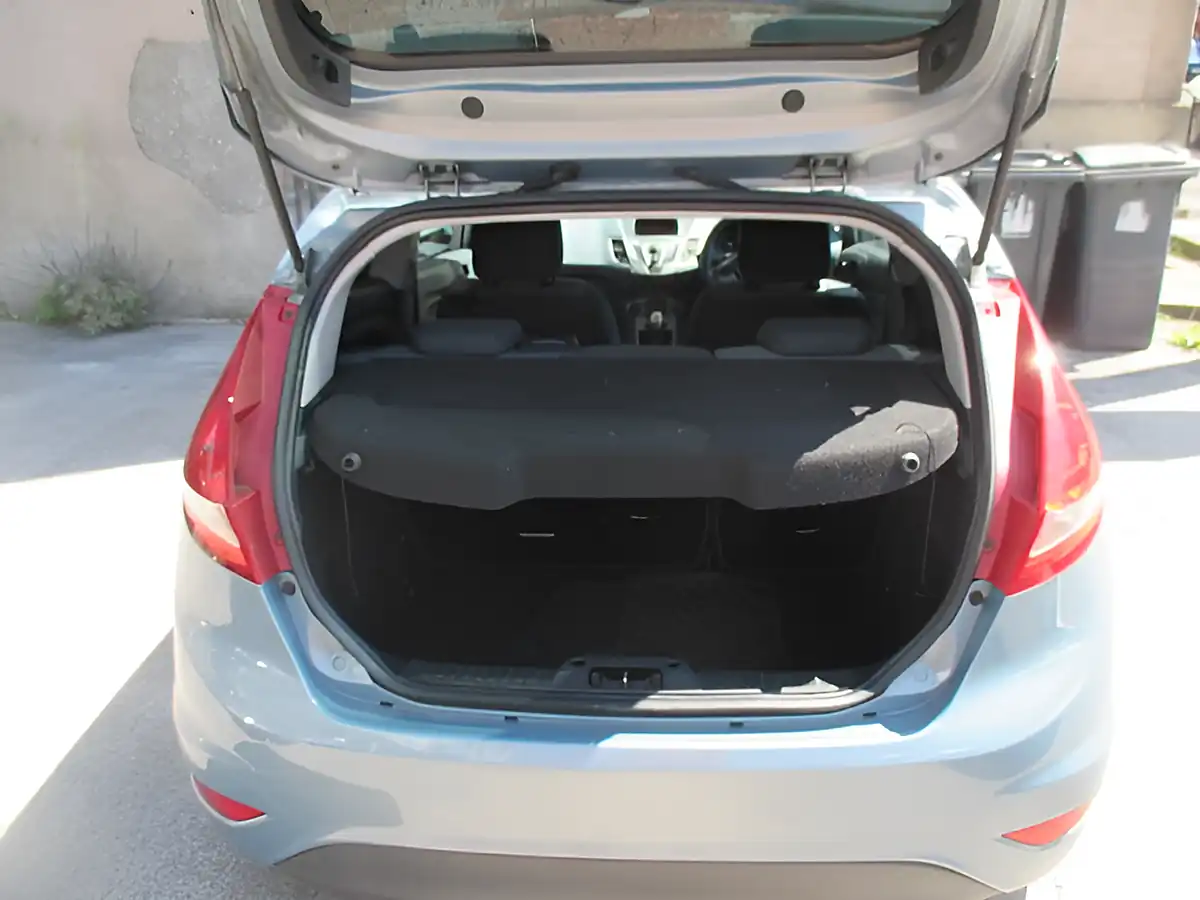 Used 2009 Ford Fiesta Style Blue - Interior and Exterior details 6