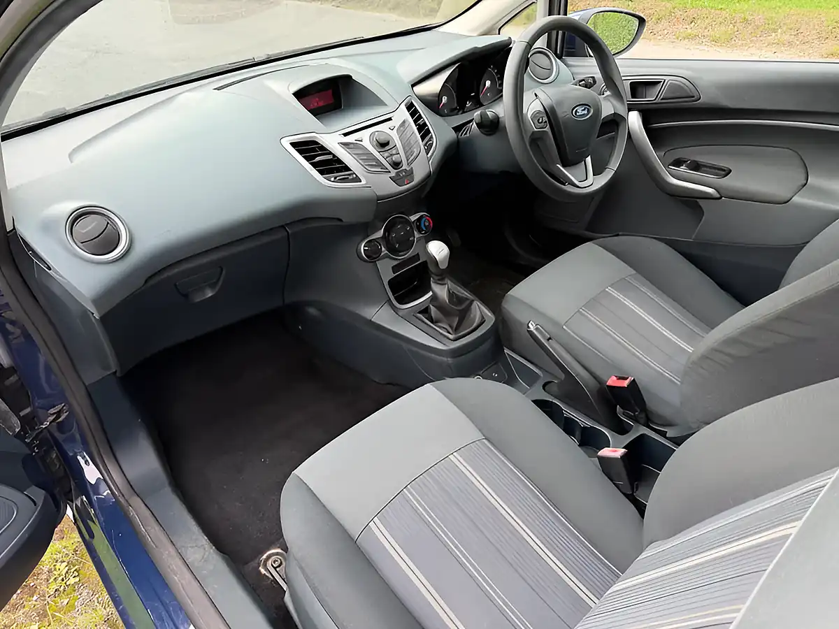 Used 2009 Ford Fiesta Style Blue - Interior and Exterior details 15