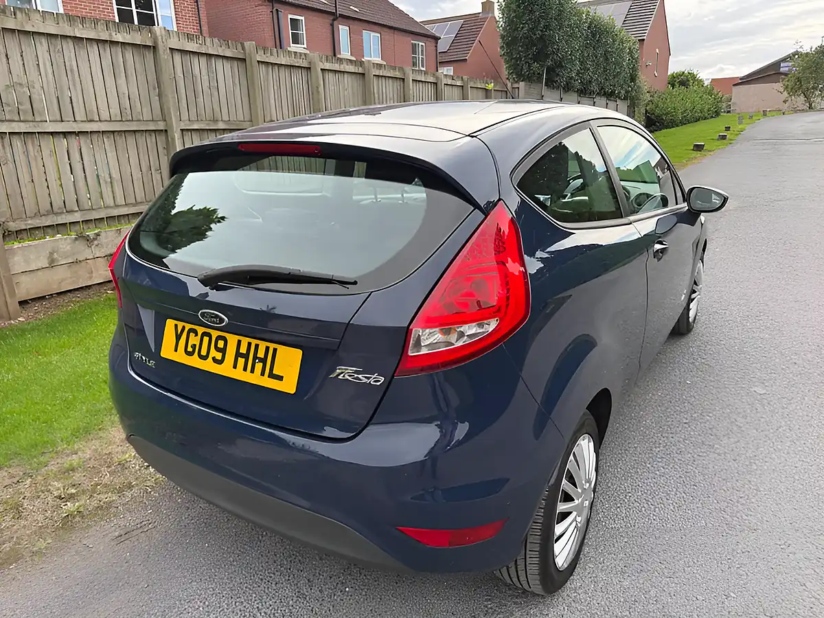 Used 2009 Ford Fiesta Style Blue - Interior and Exterior details 5
