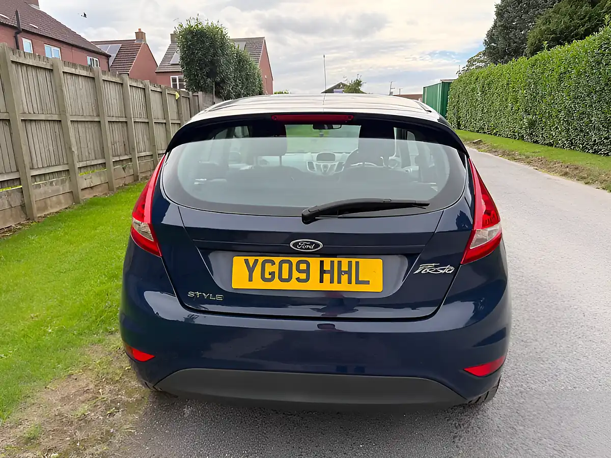 Used 2009 Ford Fiesta Style Blue - Interior and Exterior details 6