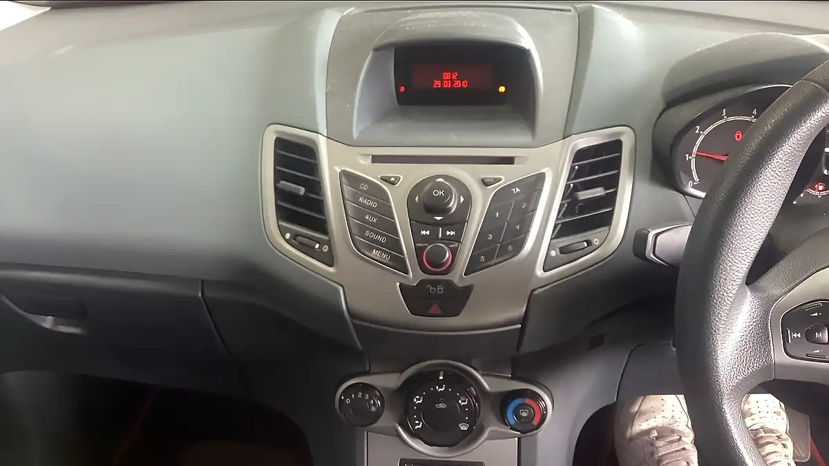 Used 2009 Ford Fiesta Style Blue - Interior and Exterior details 14