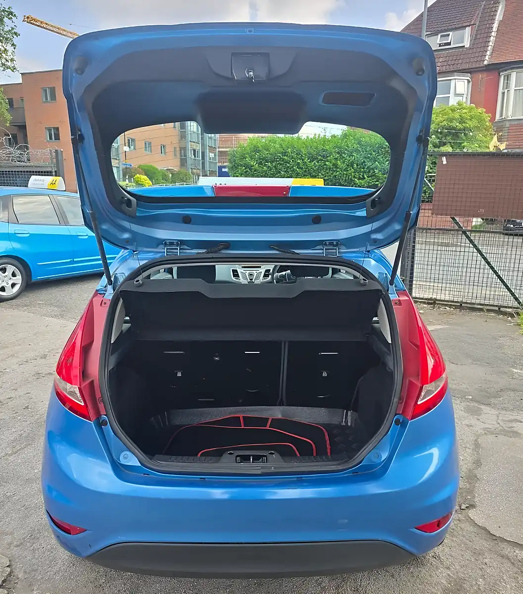 Used 2009 Ford Fiesta Style Blue - Interior and Exterior details 19