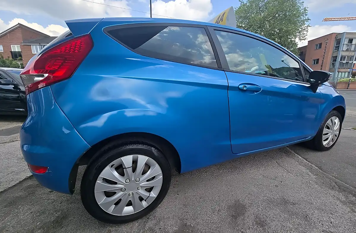 Used 2009 Ford Fiesta Style Blue - Interior and Exterior details 8