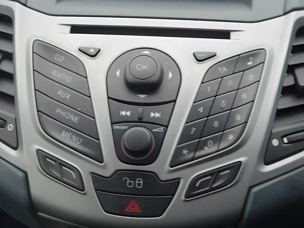 Used 2009 Ford Fiesta Style + Green - Interior and Exterior details 15