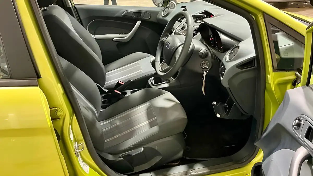 Used 2009 Ford Fiesta Style Green - Interior and Exterior details 8