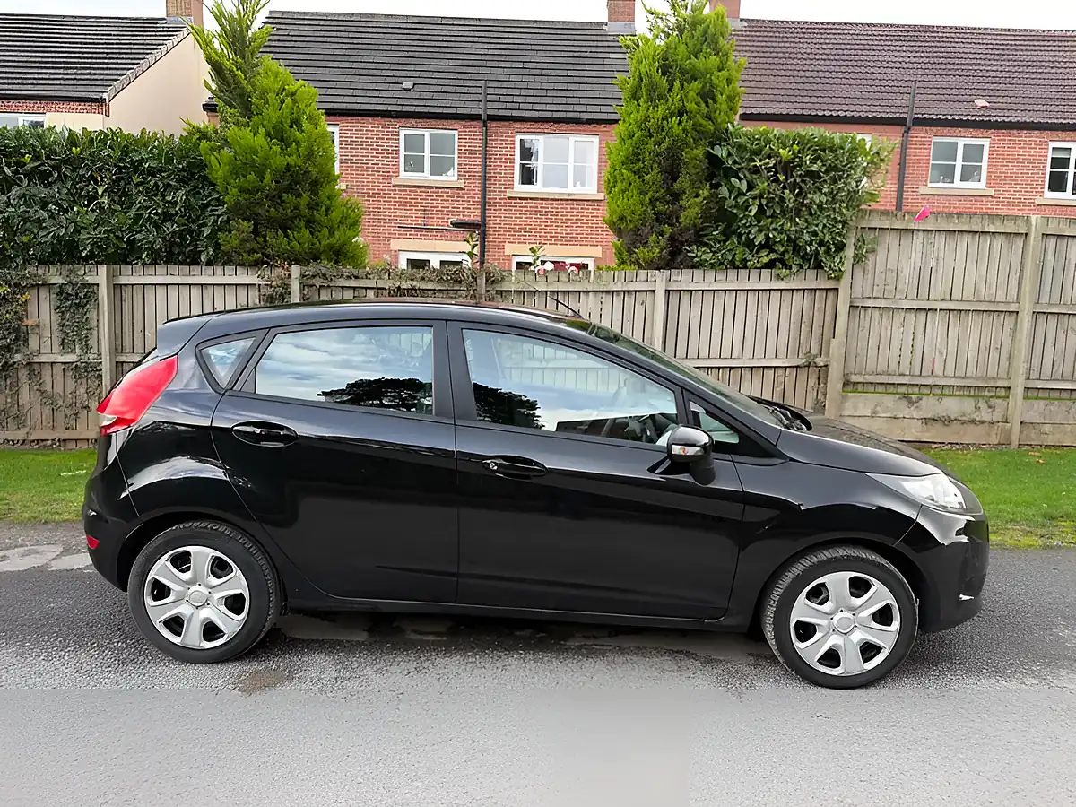 Used 2009 Ford Fiesta Style Plus Black - Interior and Exterior details 4