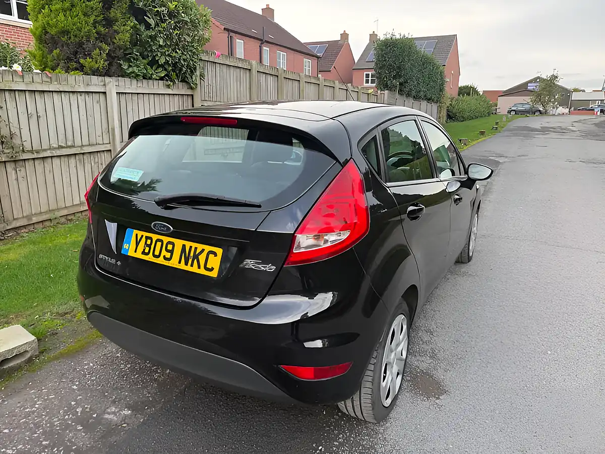 Used 2009 Ford Fiesta Style Plus Black - Interior and Exterior details 5