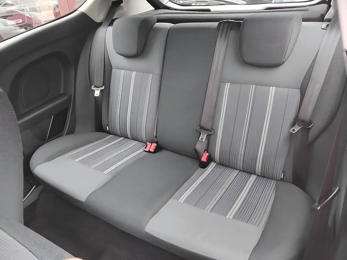 Used 2009 Ford Fiesta Style Red - Interior and Exterior details 16