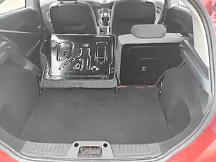 Used 2009 Ford Fiesta Style Red - Interior and Exterior details 18