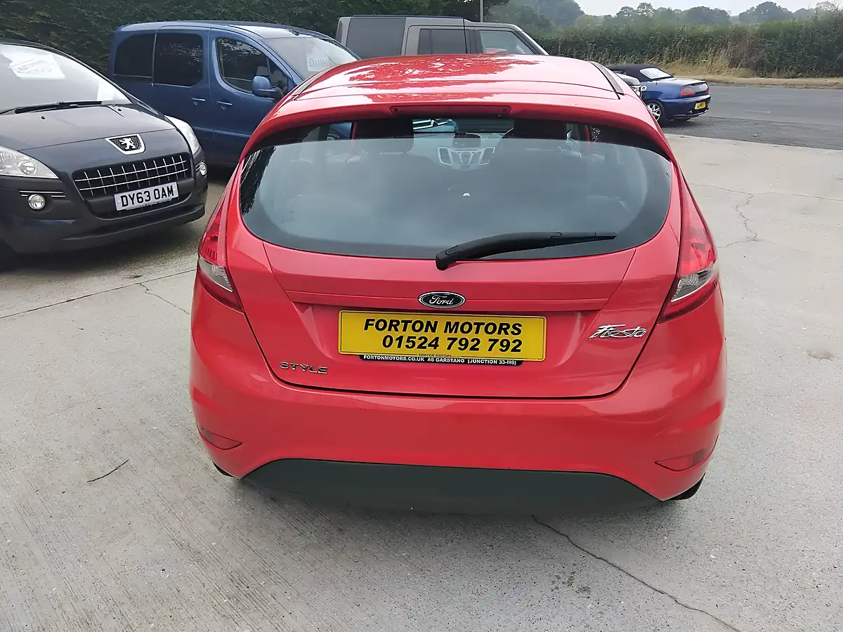 Used 2009 Ford Fiesta Style Red - Interior and Exterior details 6