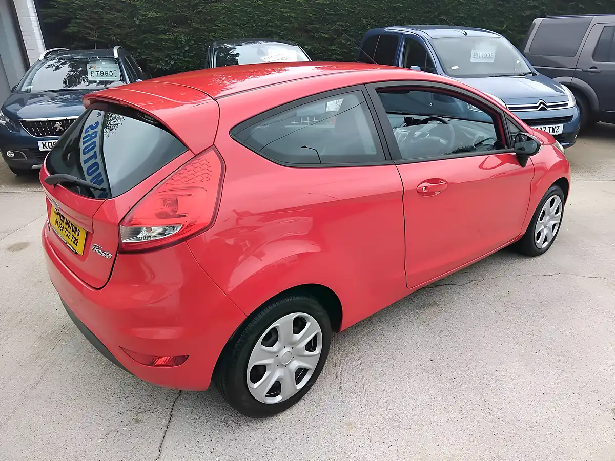 Used 2009 Ford Fiesta Style Red - Interior and Exterior details 7