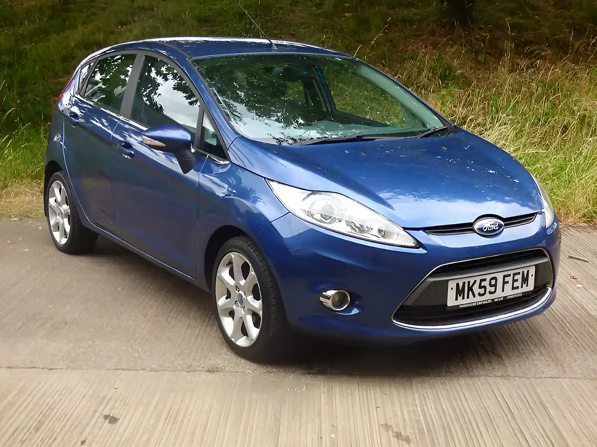 Used 2009 Ford Fiesta Titanium Blue - Interior and Exterior details 4