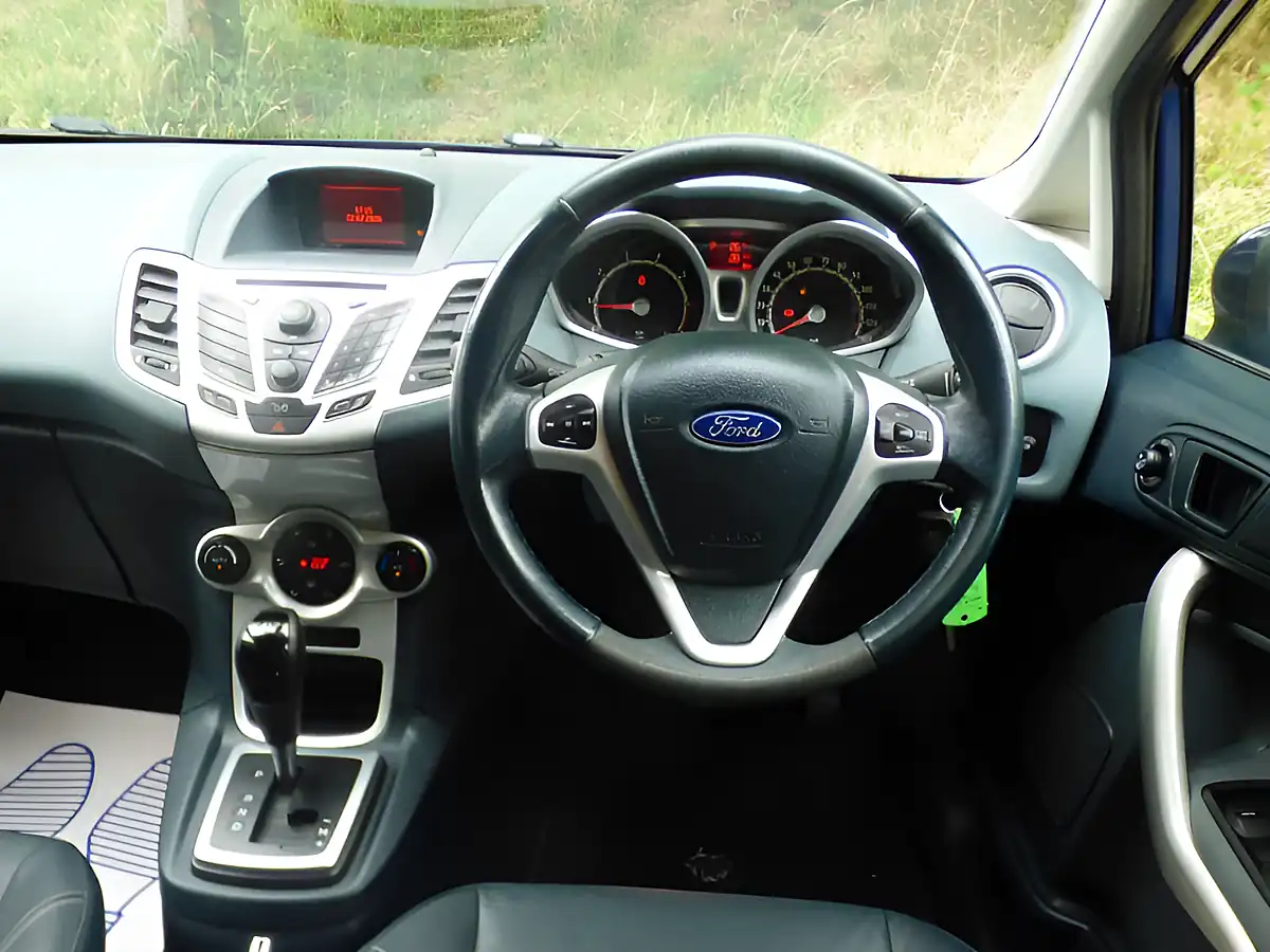 Used 2009 Ford Fiesta Titanium Blue - Interior and Exterior details 6