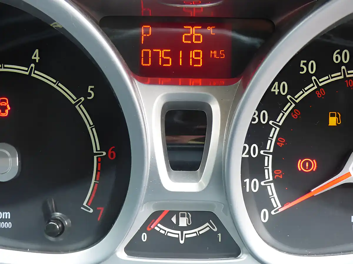 Used 2009 Ford Fiesta Titanium Blue - Interior and Exterior details 9
