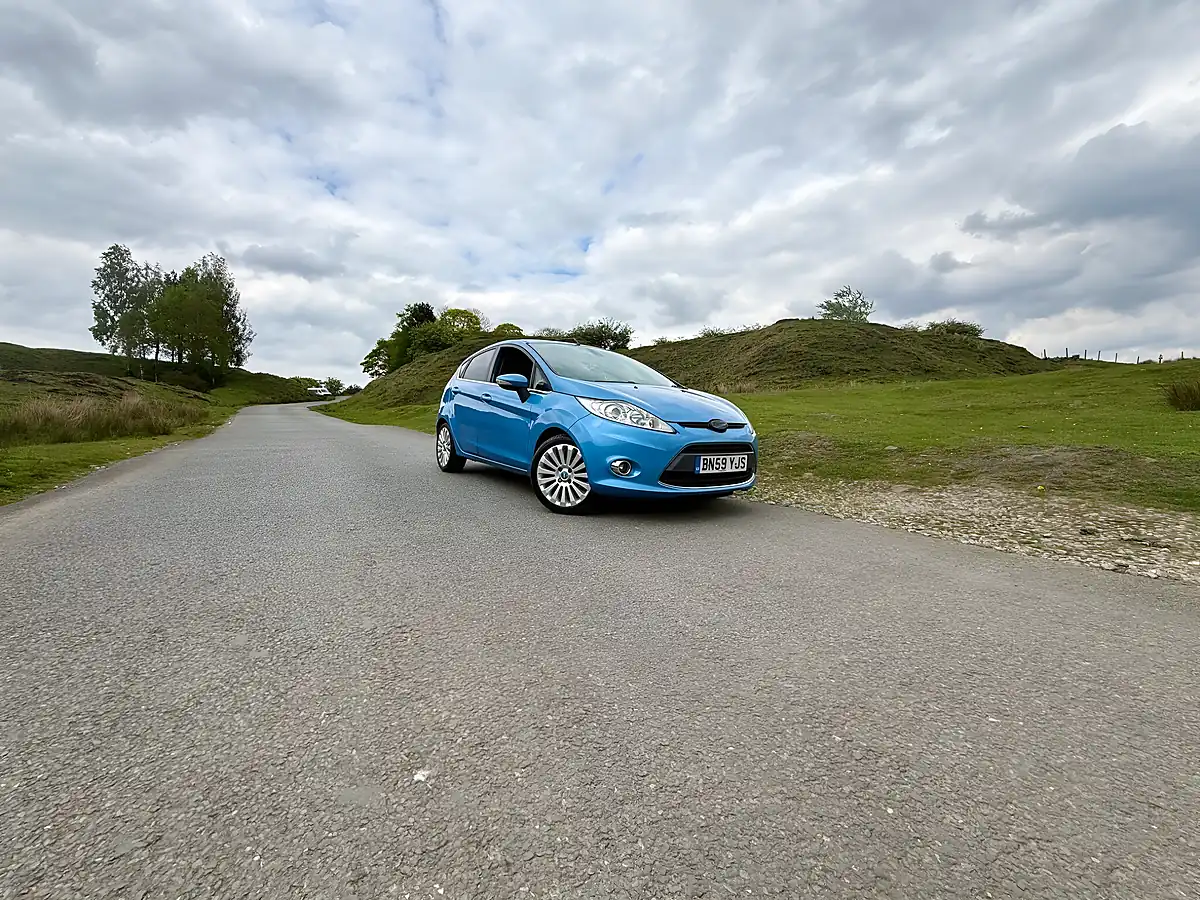 Used 2009 Ford Fiesta Titanium Blue - Interior and Exterior details 11