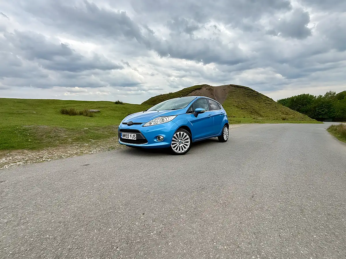 Used 2009 Ford Fiesta Titanium Blue - Interior and Exterior details 18
