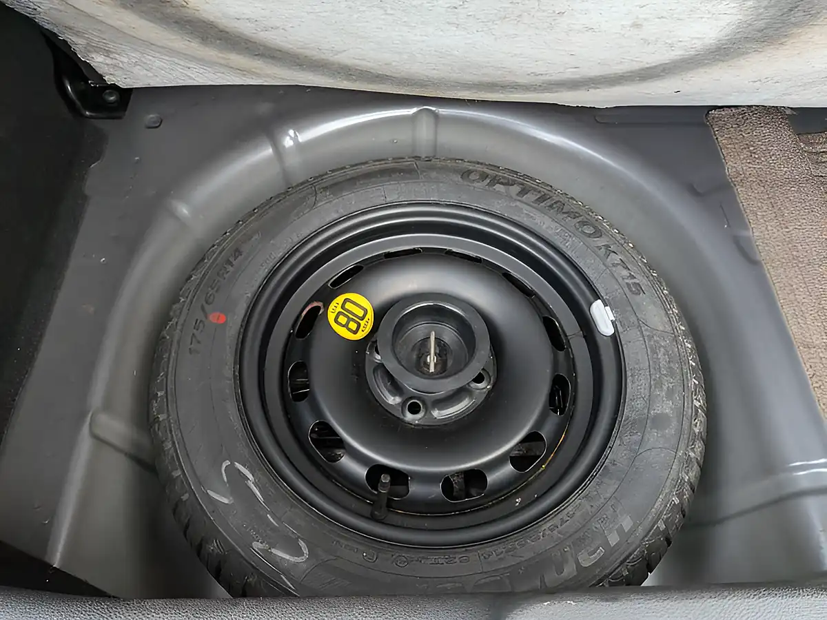 Used 2009 Ford Fiesta Titanium Grey - Interior and Exterior details 19