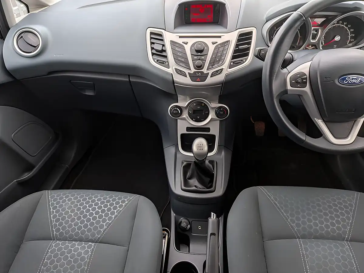 Used 2009 Ford Fiesta Titanium Grey - Interior and Exterior details 20