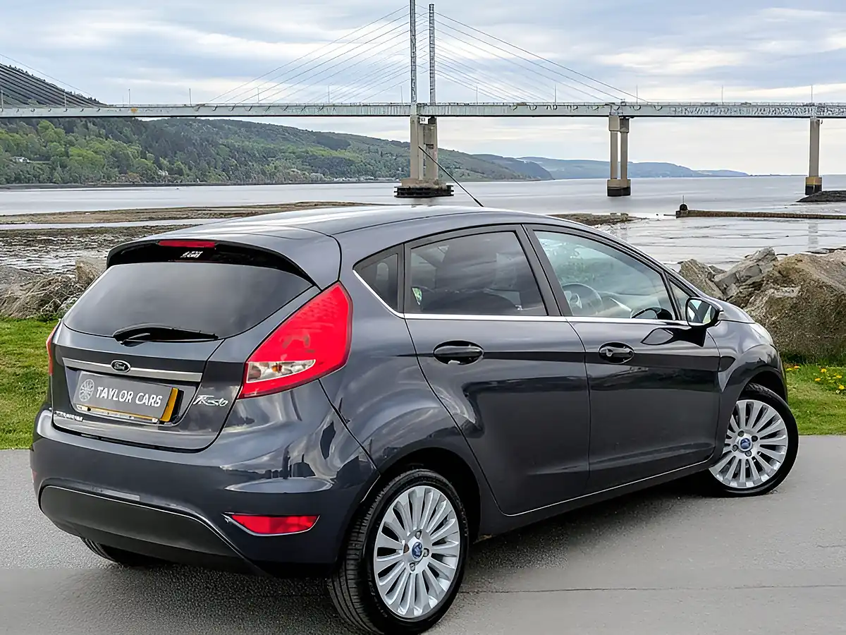 Used 2009 Ford Fiesta Titanium Grey - Interior and Exterior details 5