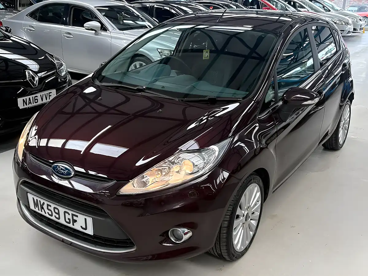 Used 2009 Ford Fiesta Titanium Red - Interior and Exterior details 11