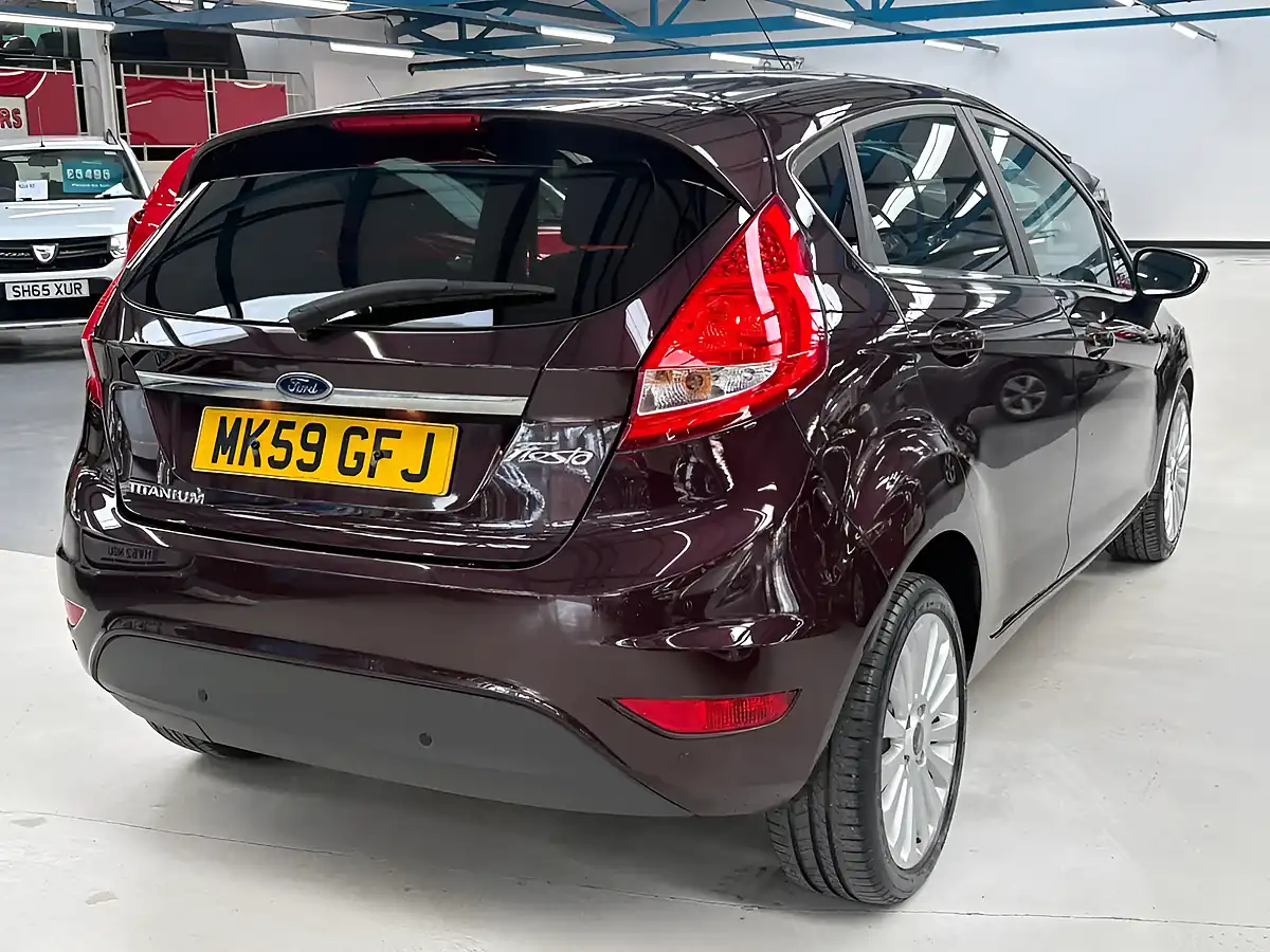 Used 2009 Ford Fiesta Titanium Red - Interior and Exterior details 13