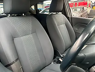 Used 2009 Ford Fiesta Titanium Red - Interior and Exterior details 16