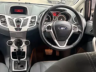 Used 2009 Ford Fiesta Titanium Red - Interior and Exterior details 19