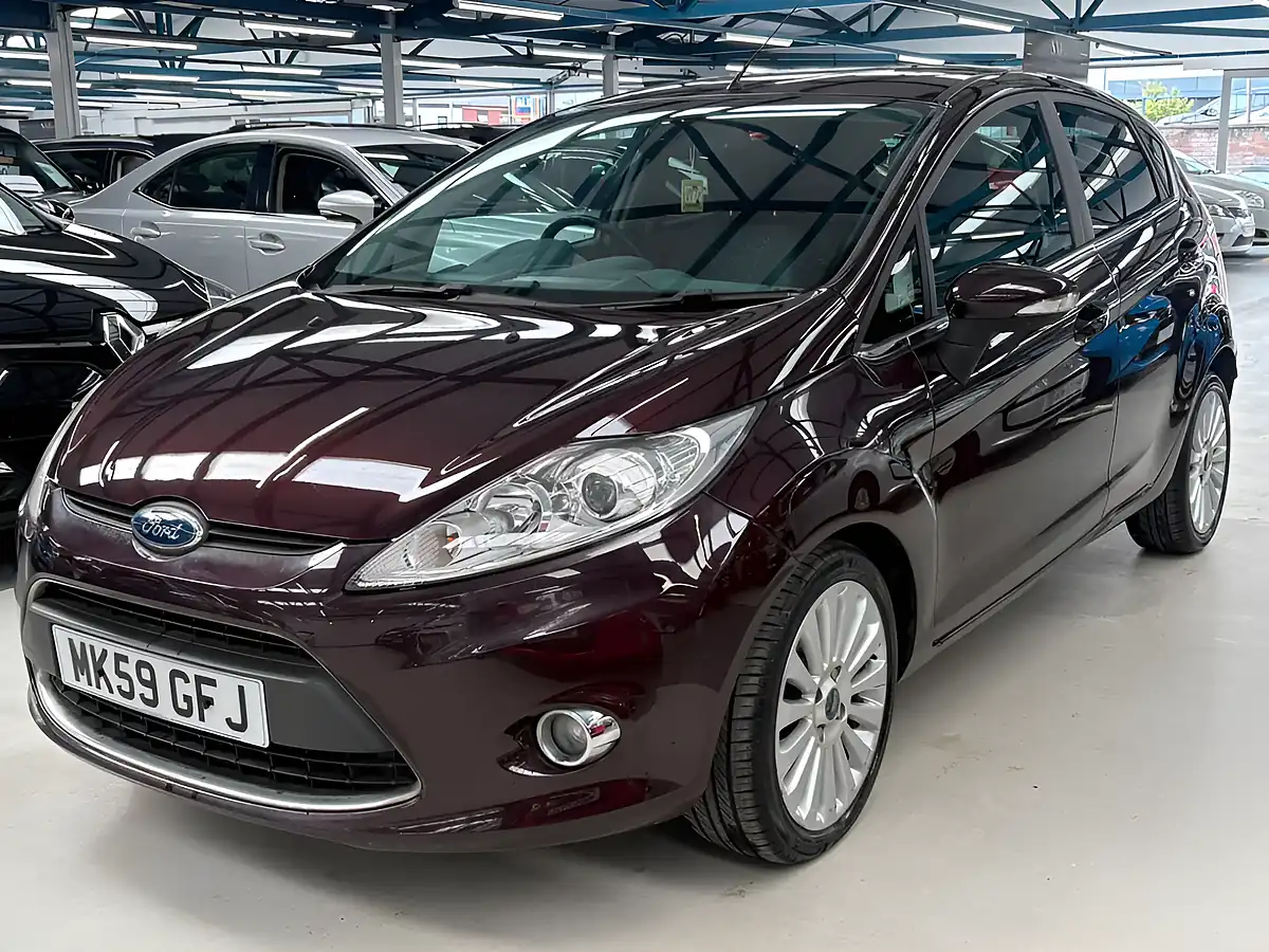Used 2009 Ford Fiesta Titanium Red - Interior and Exterior details 2