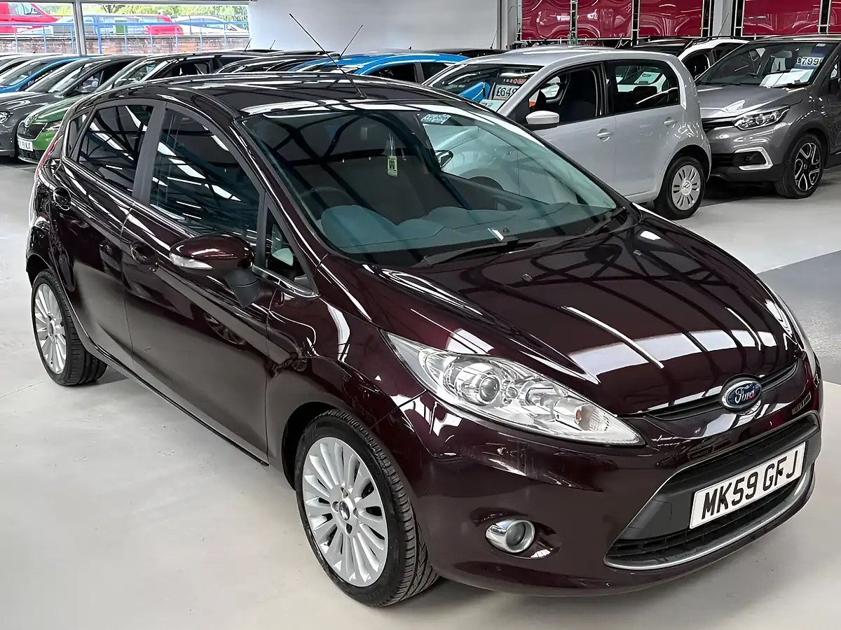Used 2009 Ford Fiesta Titanium Red - Interior and Exterior details 6