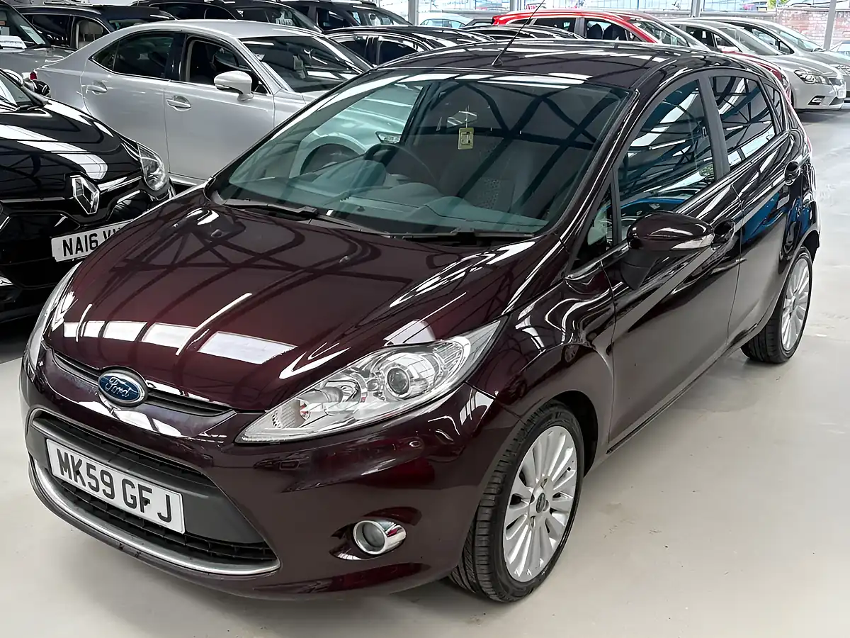 Used 2009 Ford Fiesta Titanium Red - Interior and Exterior details 8