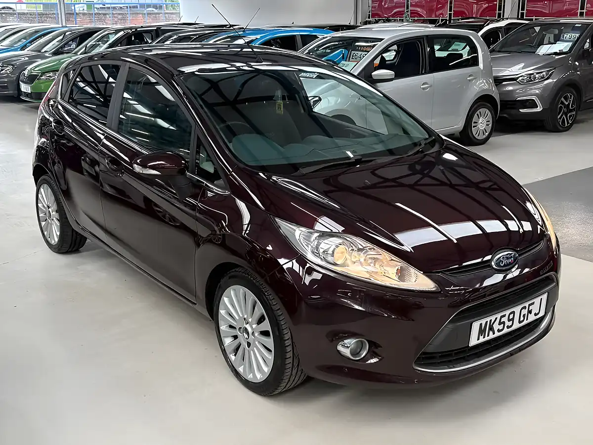 Used 2009 Ford Fiesta Titanium Red - Interior and Exterior details 9
