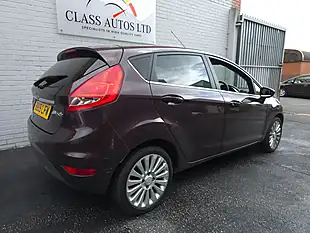 Used 2009 Ford Fiesta Titanium Red - Interior and Exterior details 11