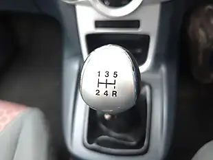 Used 2009 Ford Fiesta Titanium Red - Interior and Exterior details 12