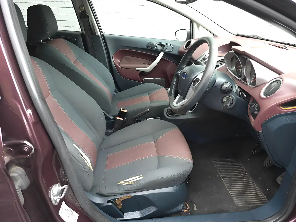 Used 2009 Ford Fiesta Titanium Red - Interior and Exterior details 14