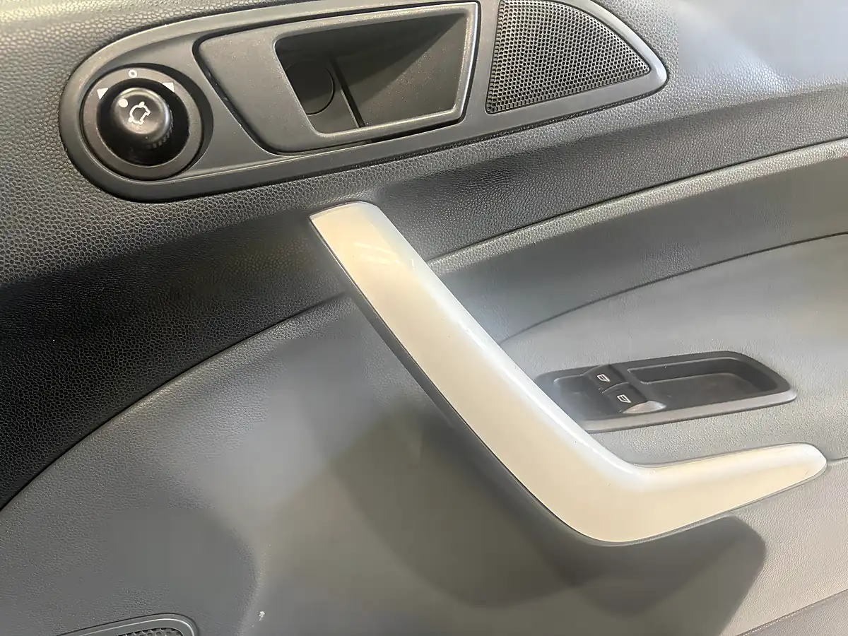 Used 2009 Ford Fiesta Zetec Black - Interior and Exterior details 13