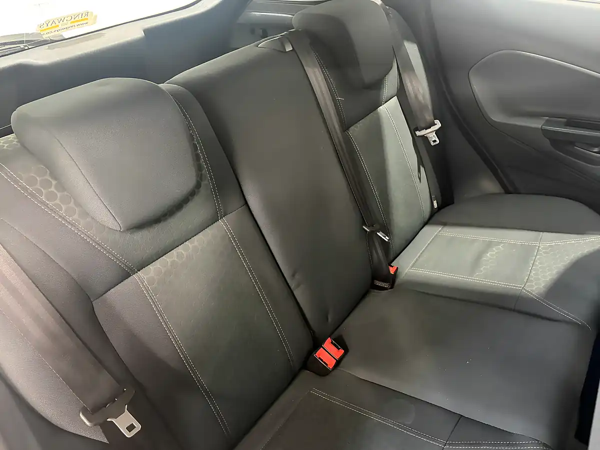 Used 2009 Ford Fiesta Zetec Black - Interior and Exterior details 14