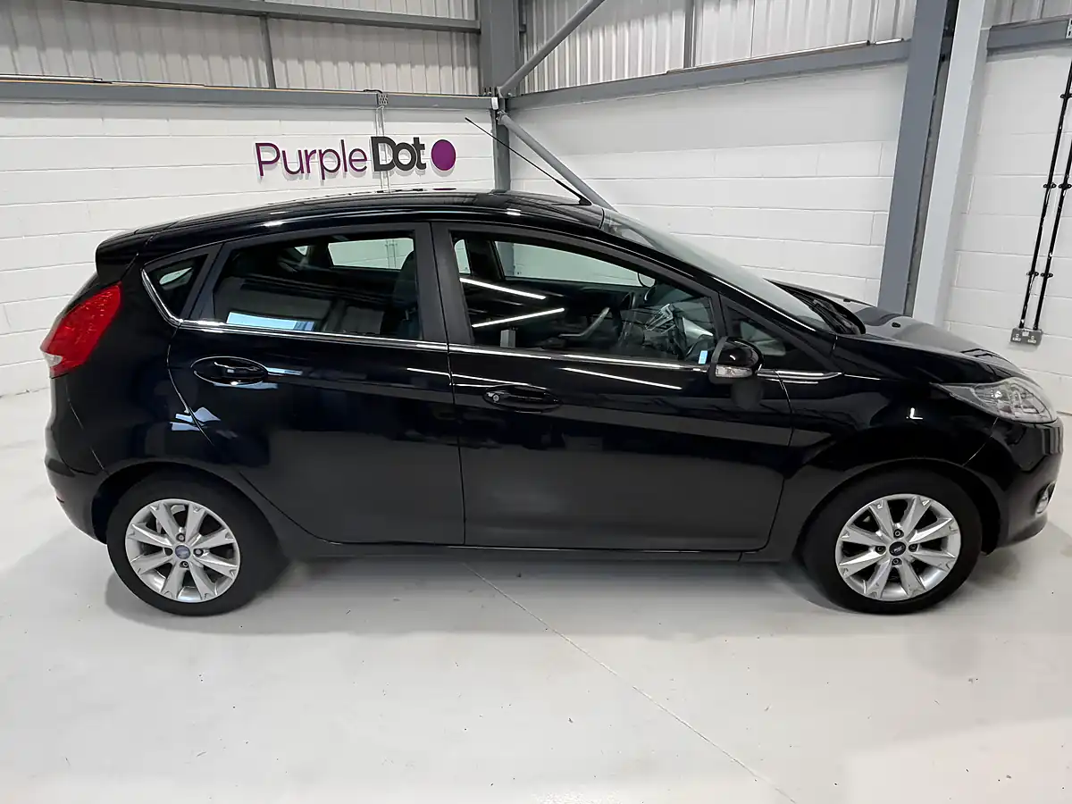 Used 2009 Ford Fiesta Zetec Black - Interior and Exterior details 3