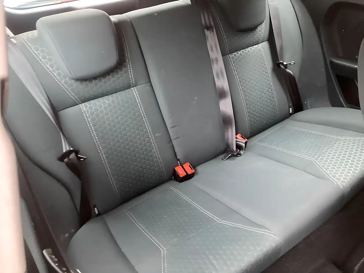 Used 2009 Ford Fiesta Zetec Blue - Interior and Exterior details 10