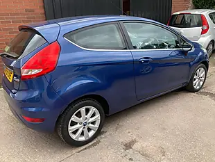 Used 2009 Ford Fiesta Zetec Blue - Interior and Exterior details 4
