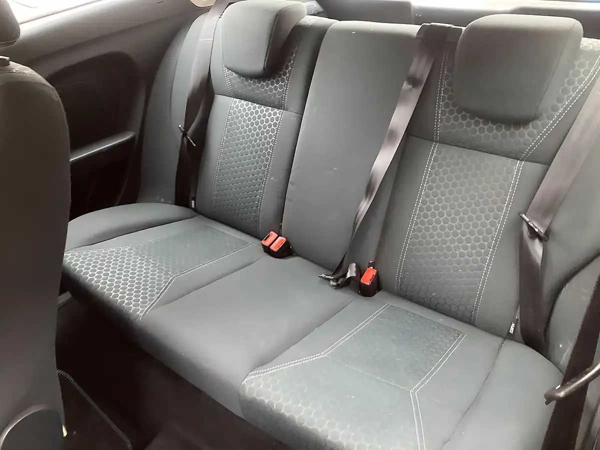 Used 2009 Ford Fiesta Zetec Blue - Interior and Exterior details 9