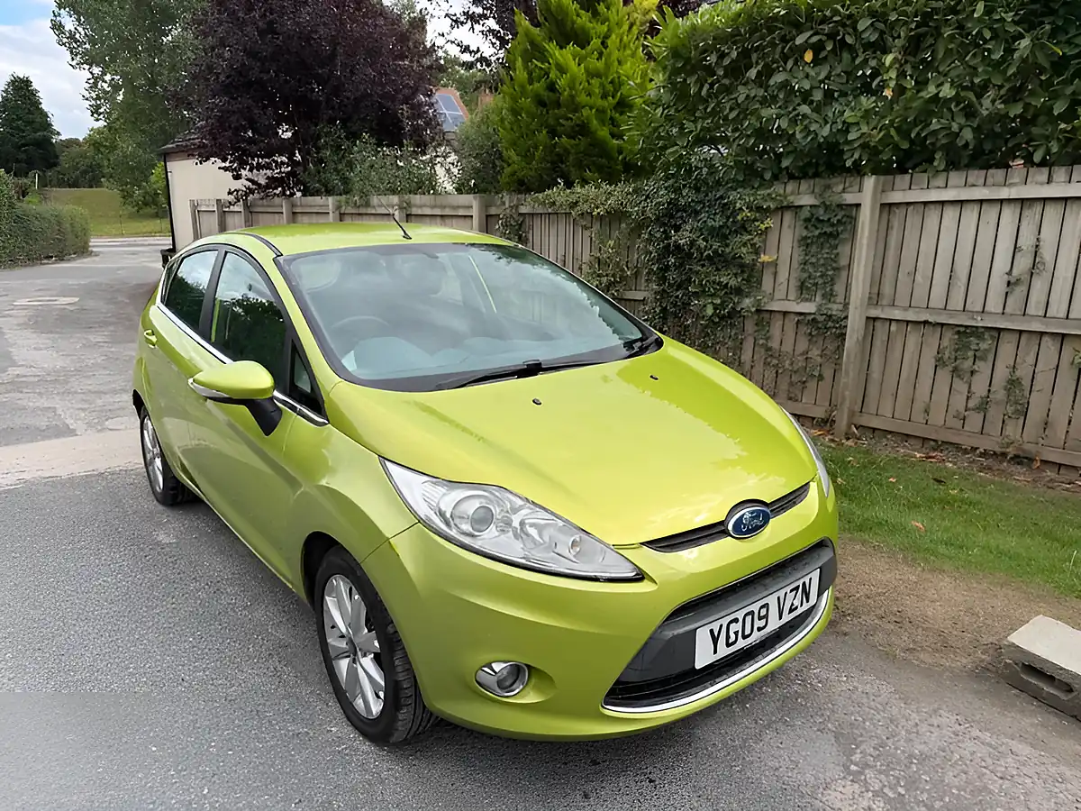 Used 2009 Ford Fiesta Zetec Green - Interior and Exterior details 14