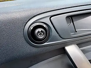 Used 2009 Ford Fiesta Zetec Moondust Silver - Interior and Exterior details 14