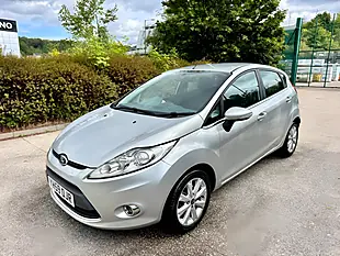 Used 2009 Ford Fiesta Zetec Moondust Silver - Interior and Exterior details 2