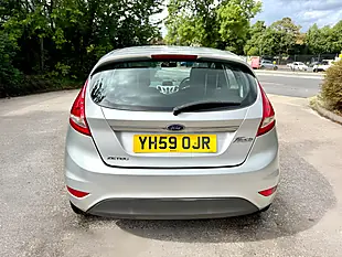 Used 2009 Ford Fiesta Zetec Moondust Silver - Interior and Exterior details 6