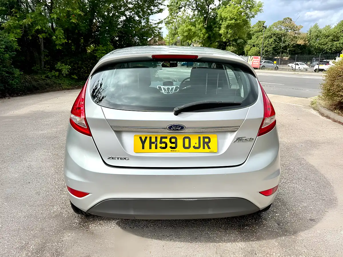 Used 2009 Ford Fiesta Zetec Moondust Silver - Interior and Exterior details 6