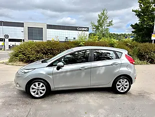 Used 2009 Ford Fiesta Zetec Moondust Silver - Interior and Exterior details 9